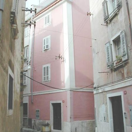 Appartamento Tartini - Private Roof Terrace - Self Check-In Pirano Esterno foto
